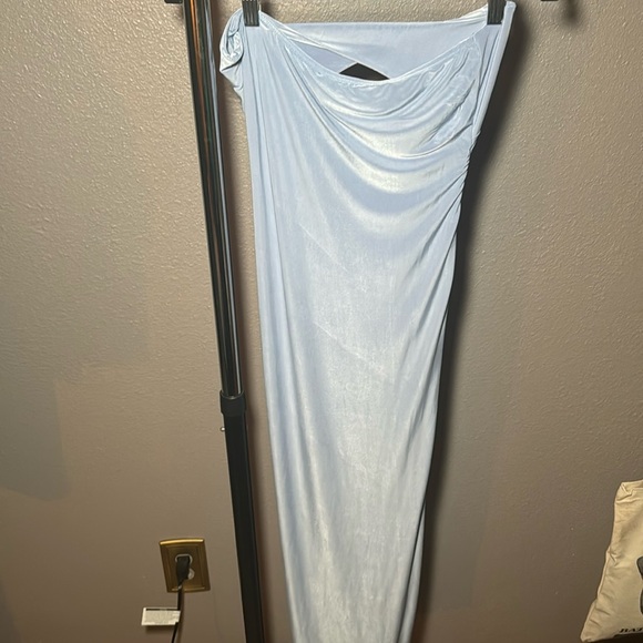 Prettylittlething blue dress - Picture 3 of 4